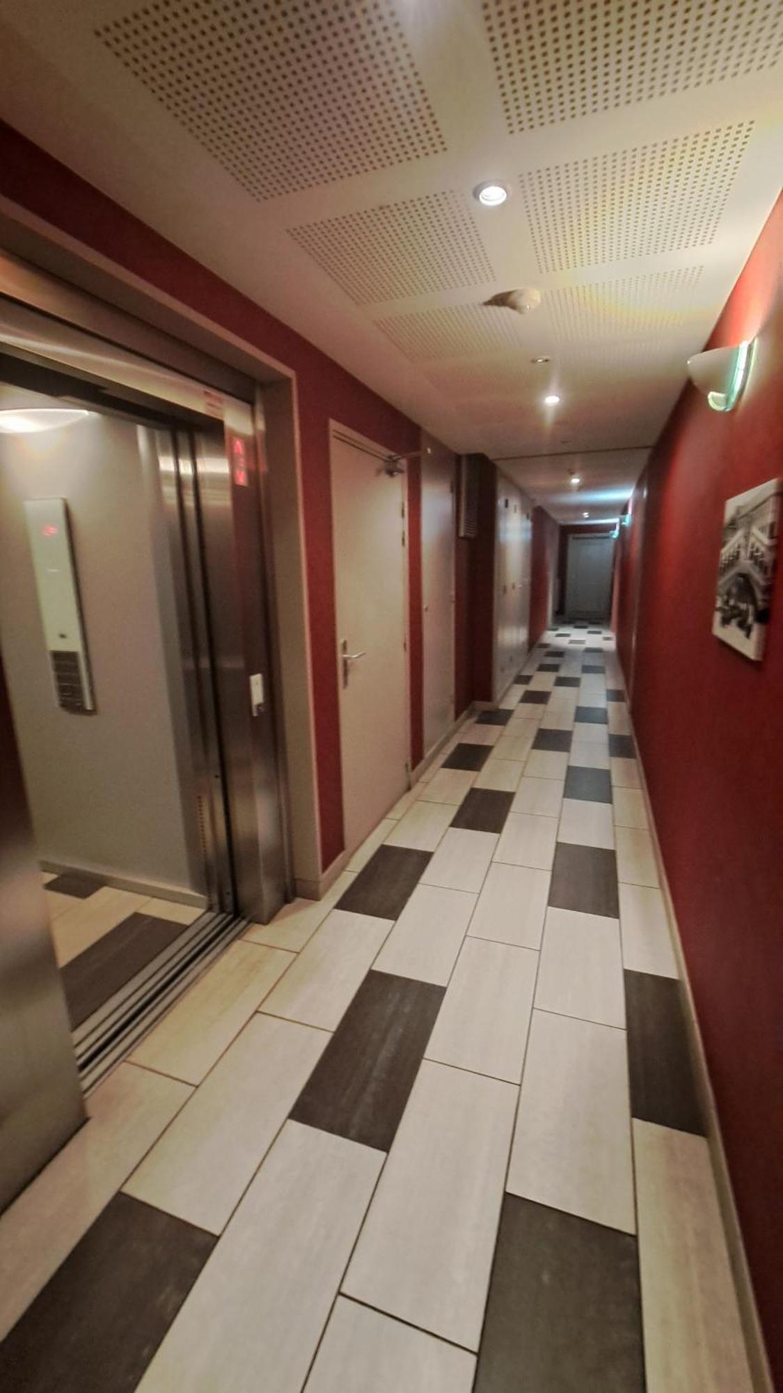 Appartement Cosy 3 Pieces Avec Garage Privatif Saint-Priest  Exterior photo